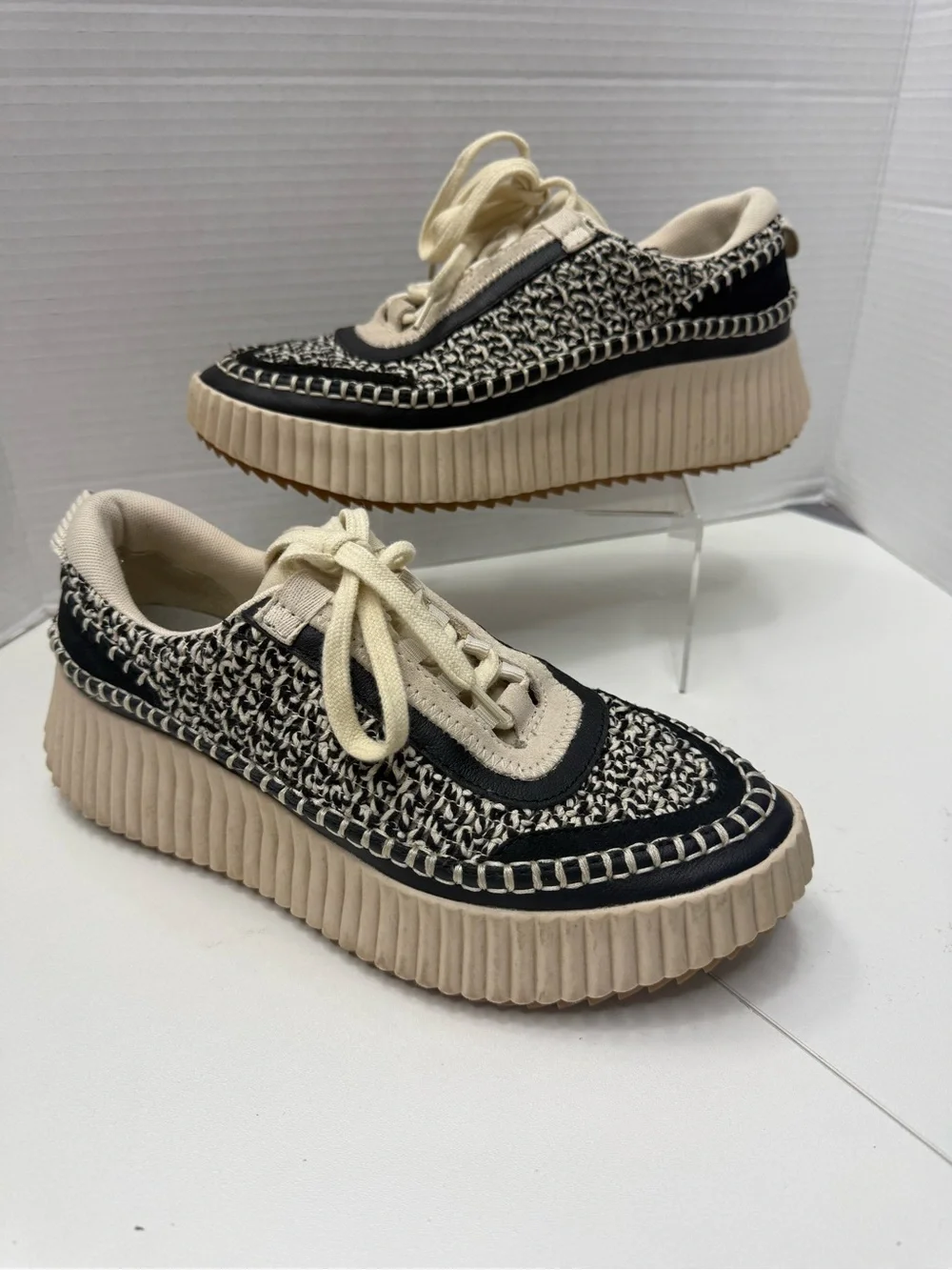 Dolce Vita stylish cream